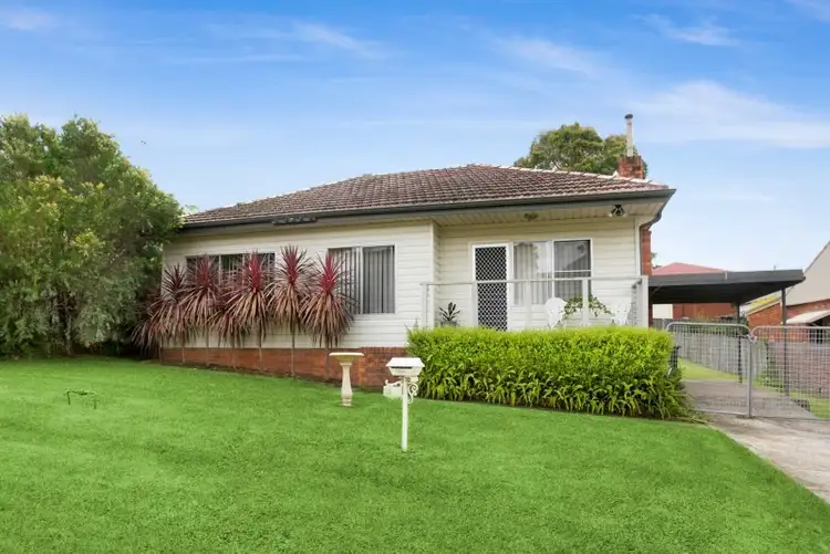 15 Booyong Street, West Wollongong NSW 2500