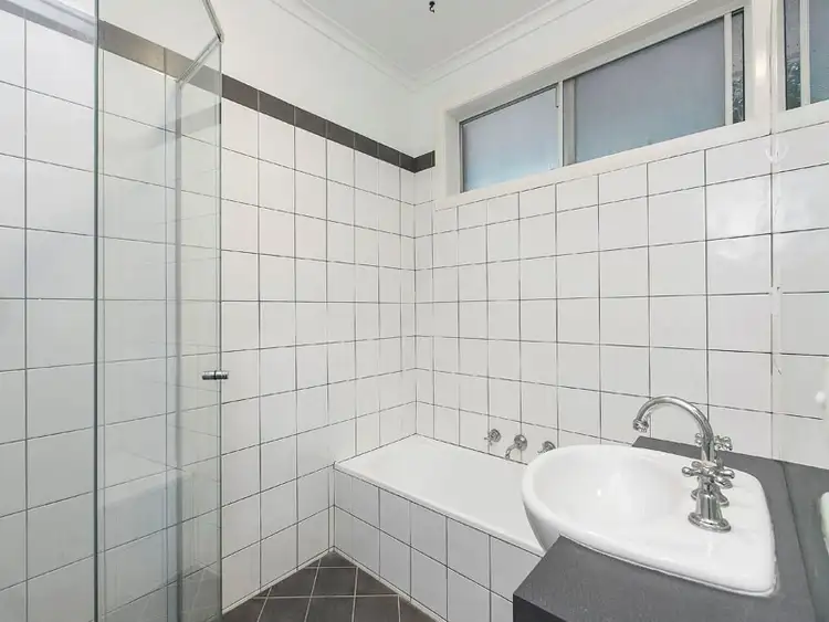 Sixth view of Homely unit listing, 2/27 Plummer Road, Mentone VIC 3194