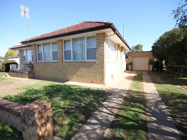 Main view of Homely unit listing, 1/17 Diane Street, Tamworth NSW 2340
