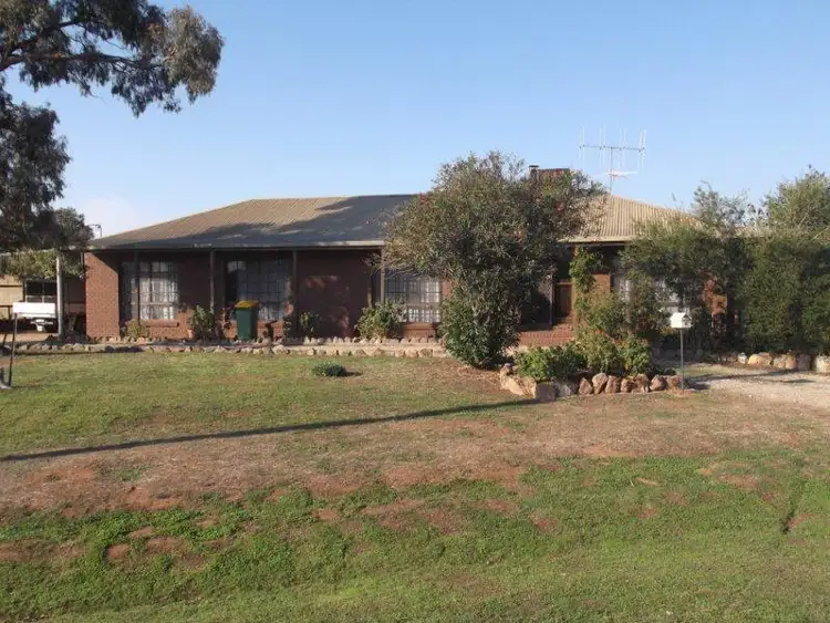 2 Lone Pine Avenue, Corowa NSW 2646