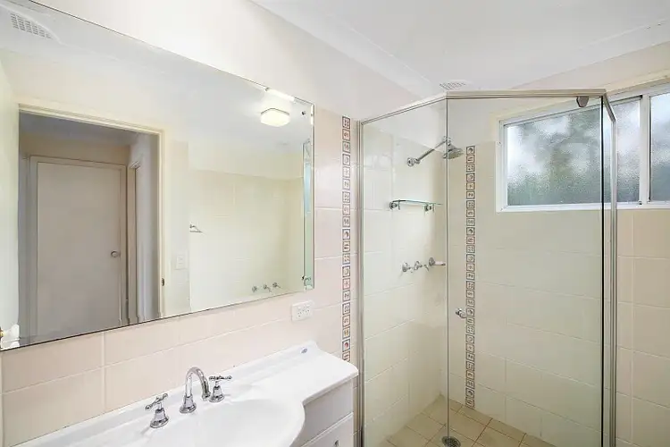 Fourth view of Homely house listing, 5 Althea Place, Point Clare NSW 2250