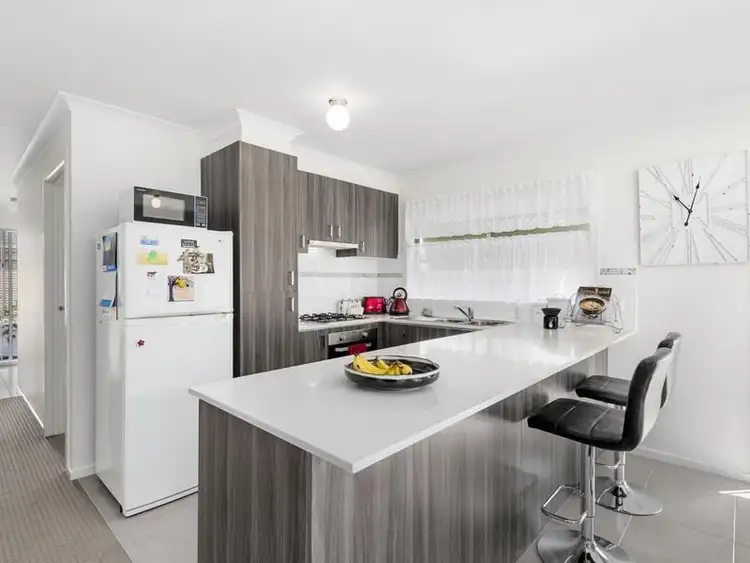 Fifth view of Homely unit listing, 1/14 Shakespeare Court, Drouin VIC 3818