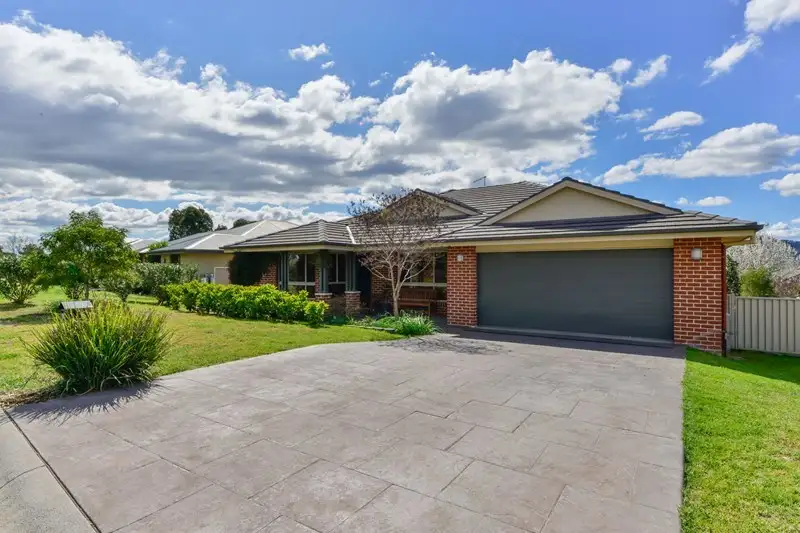 Main view of Homely house listing, 8 Hibiscus Way, Calala NSW 2340