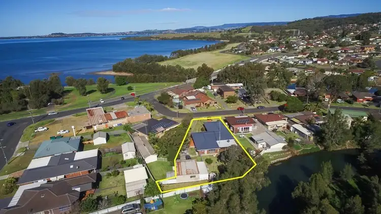 Second view of Homely house listing, 4 Oaks Avenue, Kanahooka NSW 2530