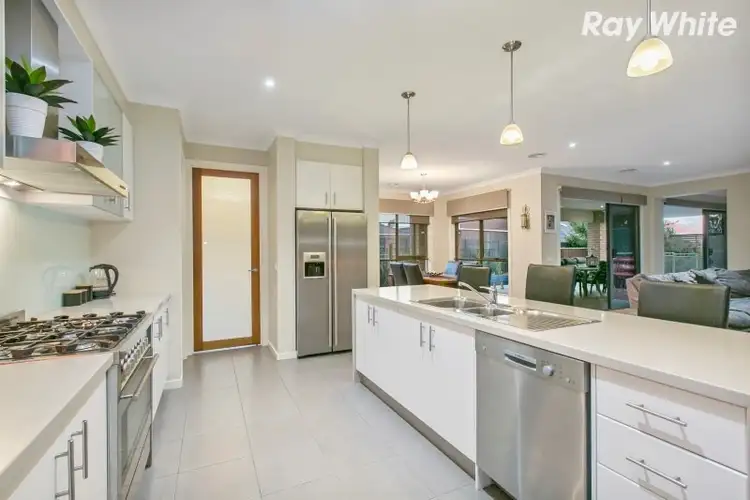 Fifth view of Homely house listing, 3 Ramsay Close, Pakenham VIC 3810