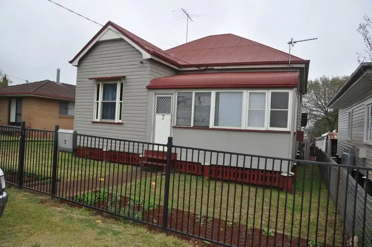 7 Peardon, South Toowoomba QLD 4350