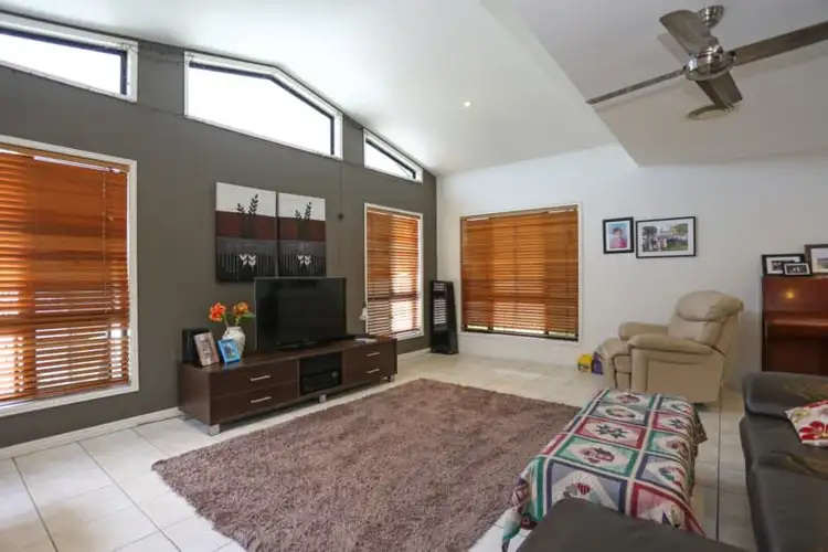 Seventh view of Homely house listing, 2 Leura Court, Glenella QLD 4740
