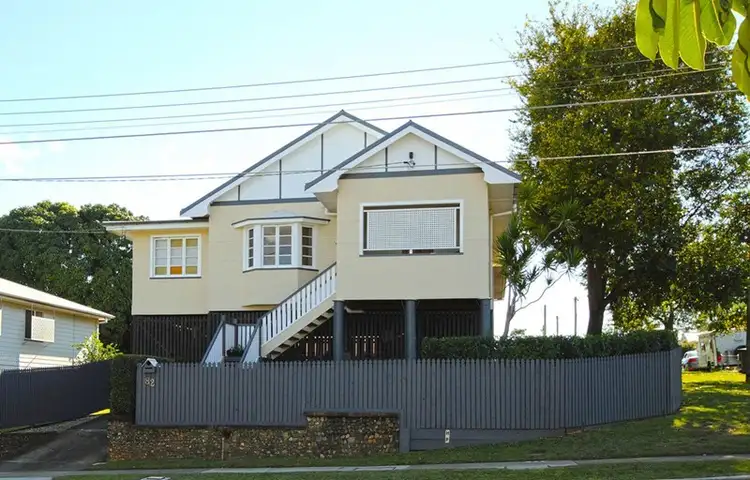 82 Holland Road, Holland Park QLD 4121