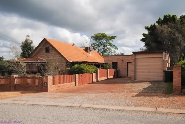 26 Fraser Street, York WA 6302