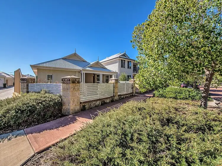 42 Parkfarm Drive, South Guildford WA 6055