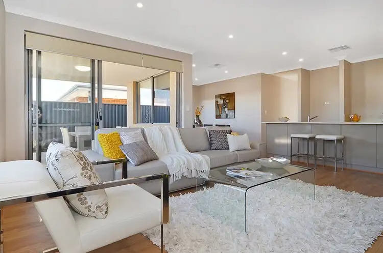8 Mauve Way, Aveley WA 6069