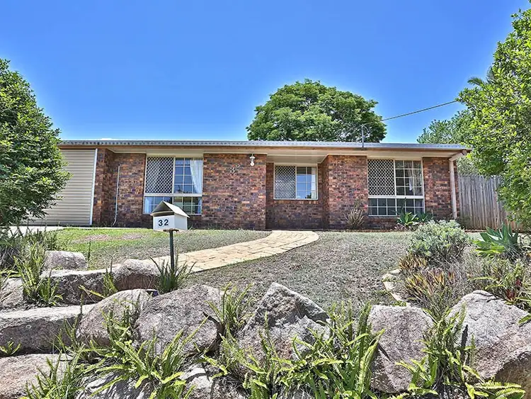 32 Leslie Street, Kallangur QLD 4503