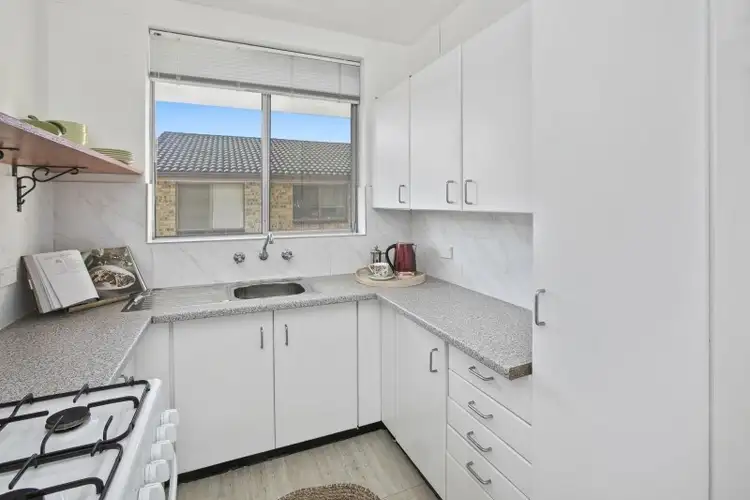 Fourth view of Homely apartment listing, 9/4 Wheeler Parade, Dee Why NSW 2099