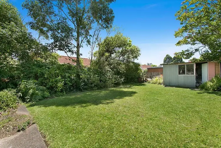 6 Storey Street, Oak Flats NSW 2529
