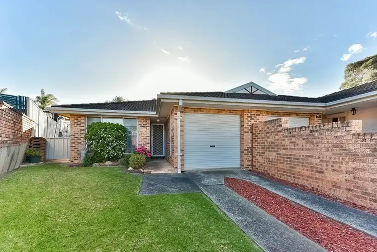 2/15 Cawdor Place, Rosemeadow NSW 2560