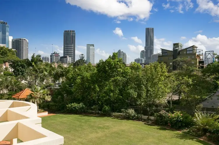 Third view of Homely apartment listing, 3/1 Goodwin Street, Kangaroo Point QLD 4169