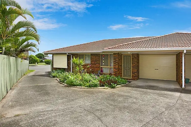 Unit 1/2 Bakali Court, Warana QLD 4575