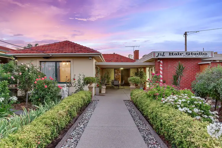 16 Chambers Street, Marion SA 5043