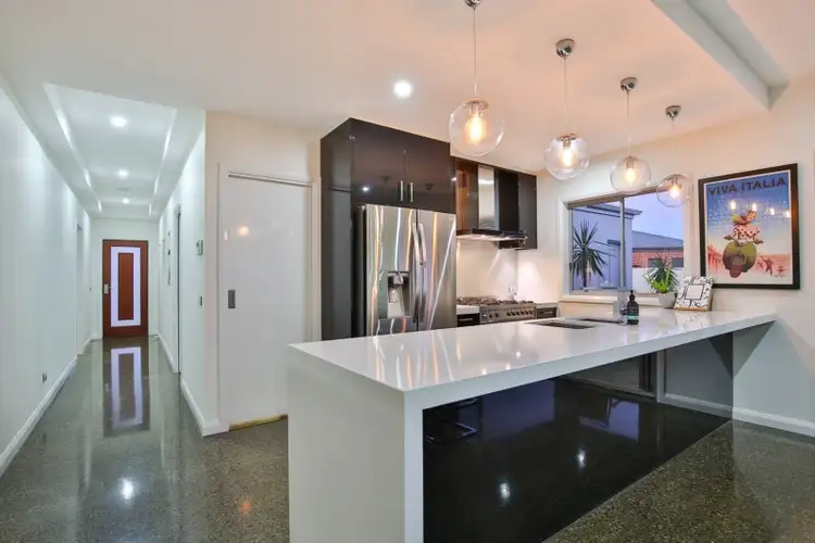 Second view of Homely house listing, 8 Teresa Court, Mildura VIC 3500