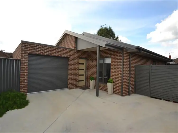 3/8 President Street, Seymour VIC 3660