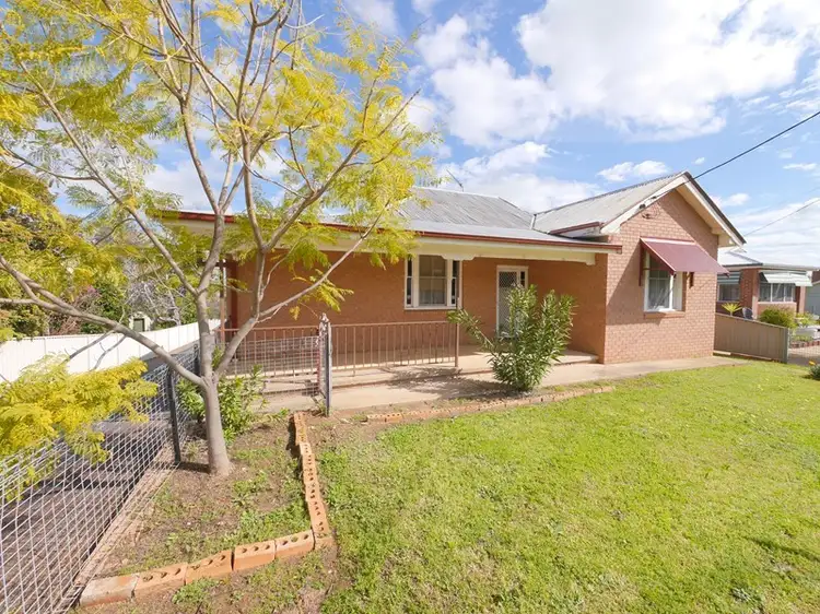 33 Liverpool Street, Cowra NSW 2794