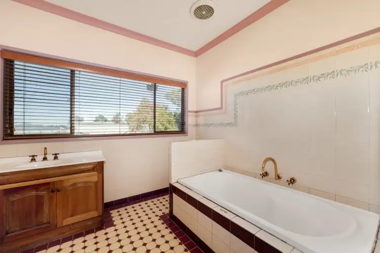 Fifth view of Homely house listing, 10 Malcolm Street, Kalkallo VIC 3064