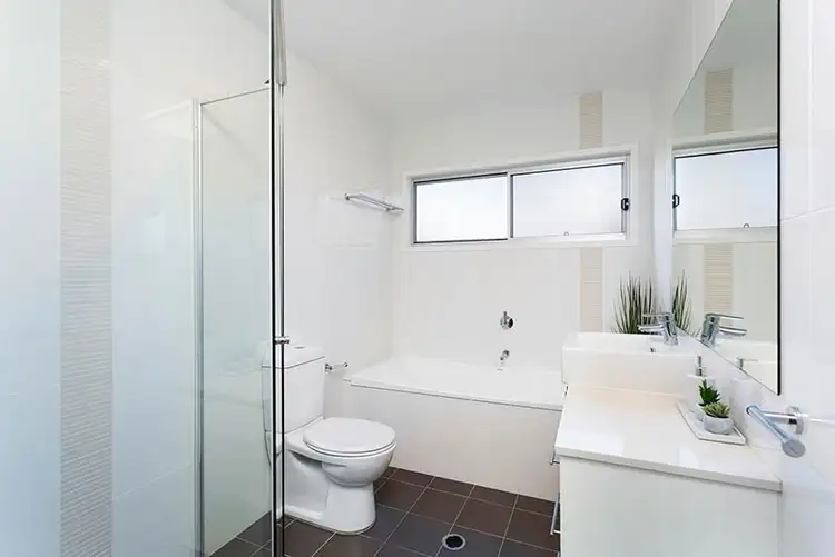 Fifth view of Homely villa listing, 2/39 Mary Street, Shellharbour NSW 2529