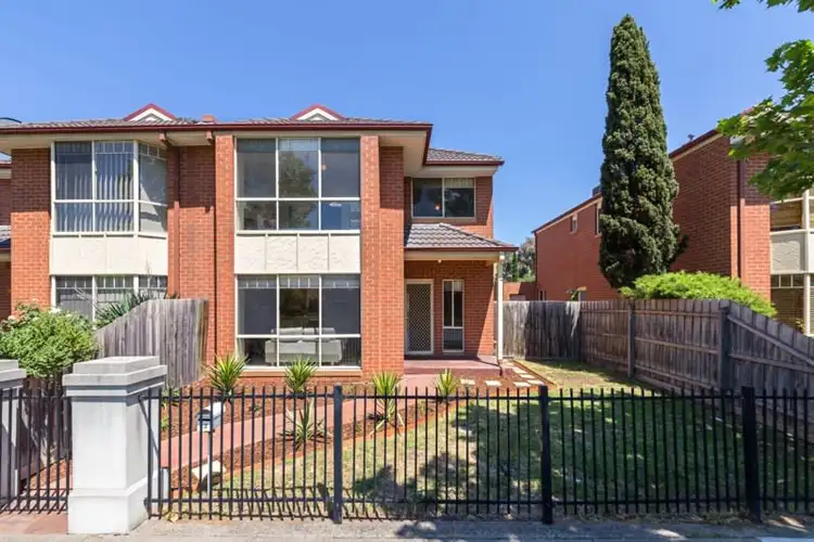 63 The Lakes Boulevard, South Morang VIC 3752