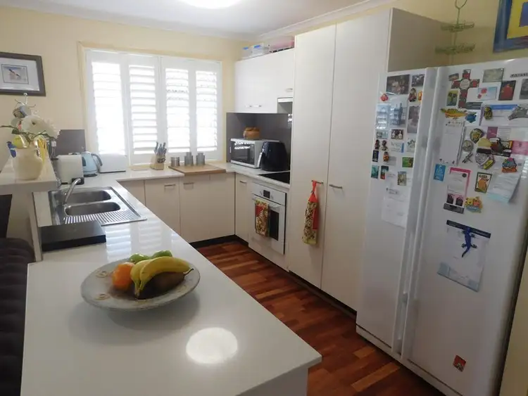 Second view of Homely house listing, 9 Hutton Avenue, Wynnum QLD 4178