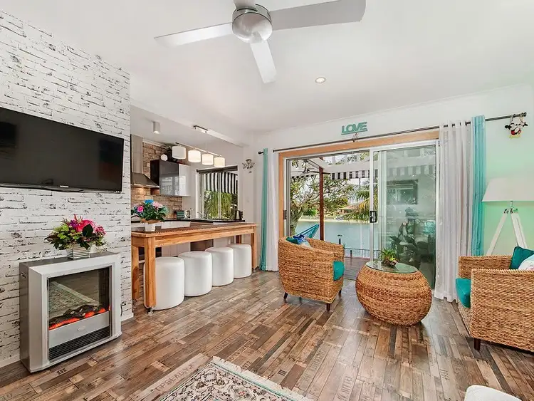 Sixth view of Homely other listing, 2/10 Orvieto Avenue, Mermaid Waters QLD 4218