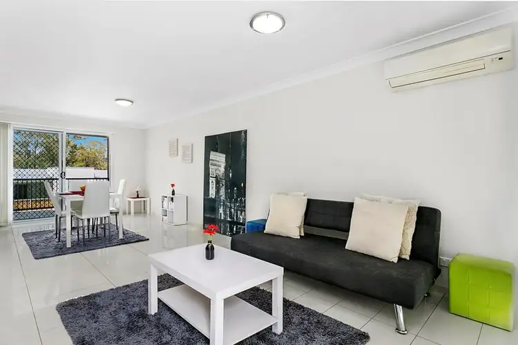 18/108 Nicholson Street, Greenslopes QLD 4120
