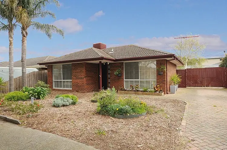 24 Llewellyn Avenue, Aspendale Gardens VIC 3195