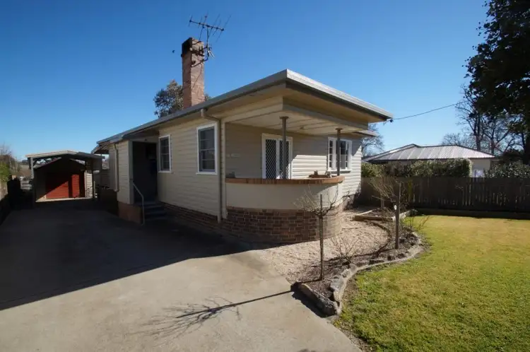 76 Kennedy Street, Armidale NSW 2350