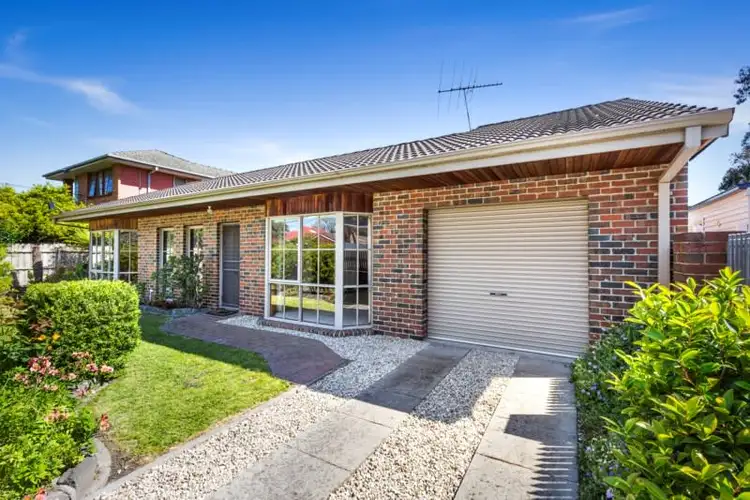 2/9 Ward Avenue, Oakleigh South VIC 3167