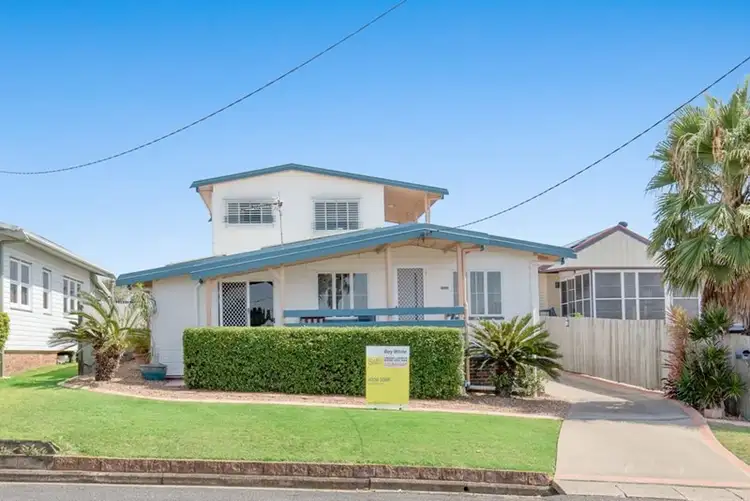 9-11 Pandanus Street, Cooee Bay QLD 4703