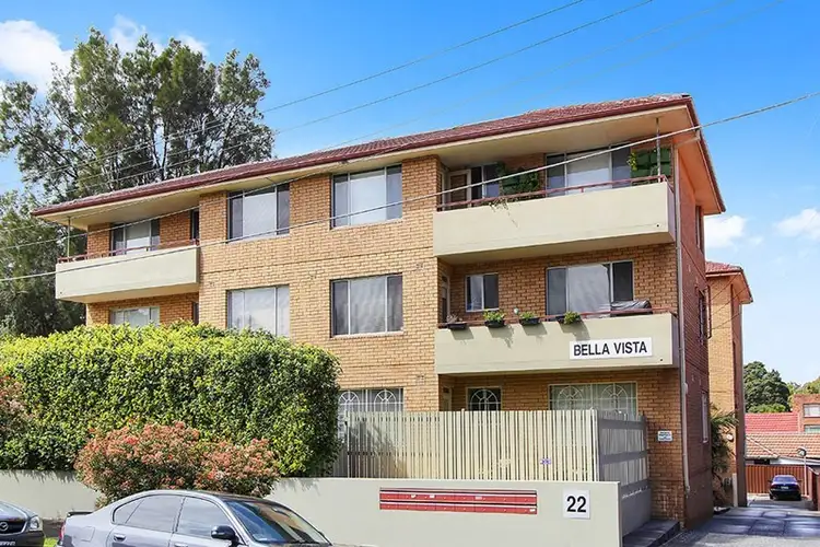 2/22 Bayley Street, Marrickville NSW 2204
