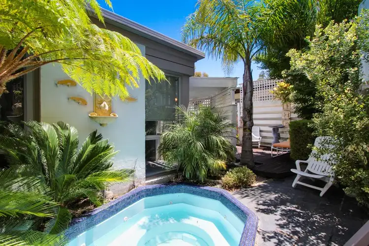 16 Arthurs Avenue, Mccrae VIC 3938