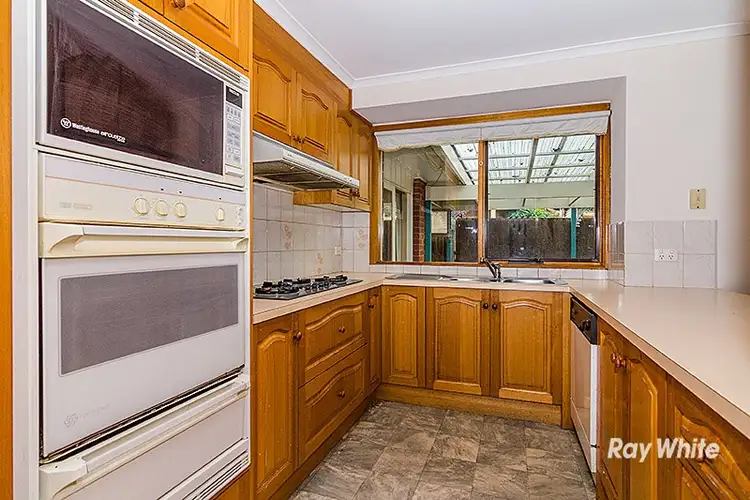 Fifth view of Homely house listing, 6 Yew Court, Cranbourne North VIC 3977