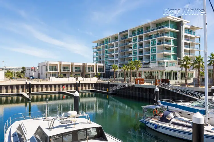 218, 1-2 Tarni Court, New Port SA 5015