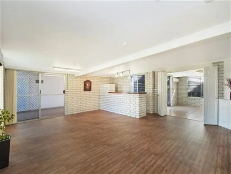 6 Ives Street, Kirwan QLD 4817