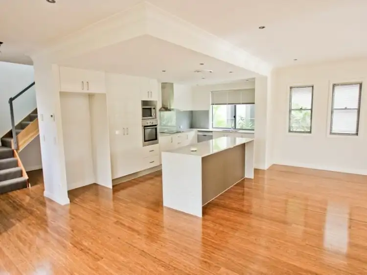 17 Great Southern Drive