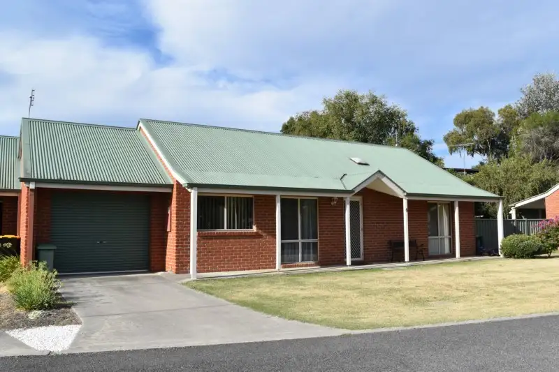 Main view of Homely unit listing, 6/74 Maple Court, Myrtleford VIC 3737