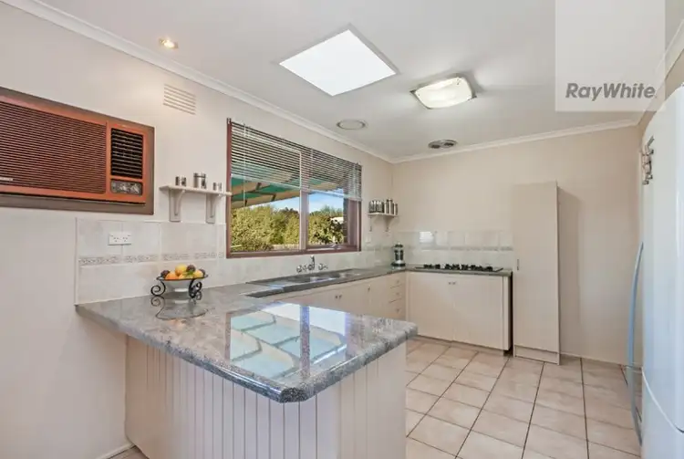 Sixth view of Homely house listing, 5 Sharman Court, Bundoora VIC 3083