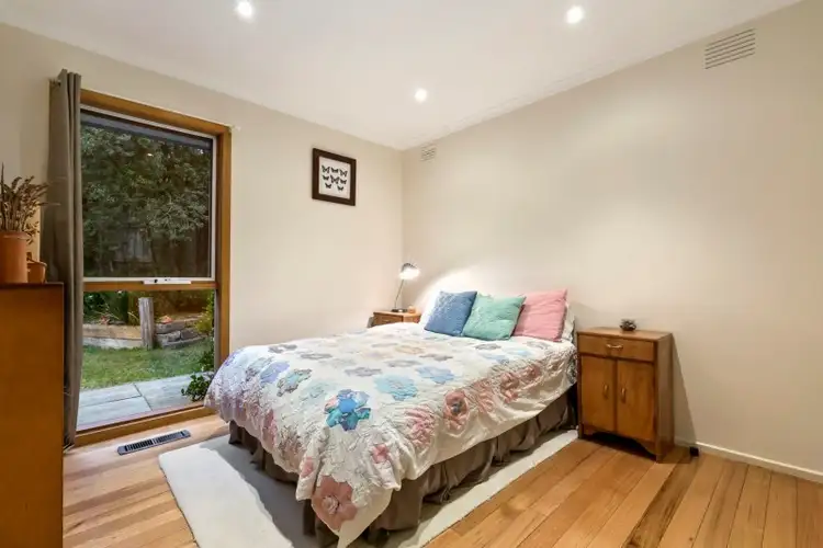 Sixth view of Homely house listing, 5 Mark Court, Chadstone VIC 3148