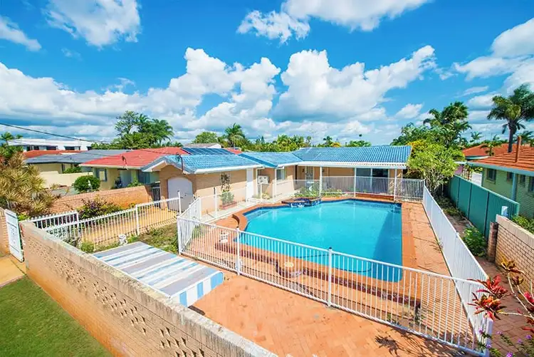 85 Vatakoula Parade, Mermaid Waters QLD 4218