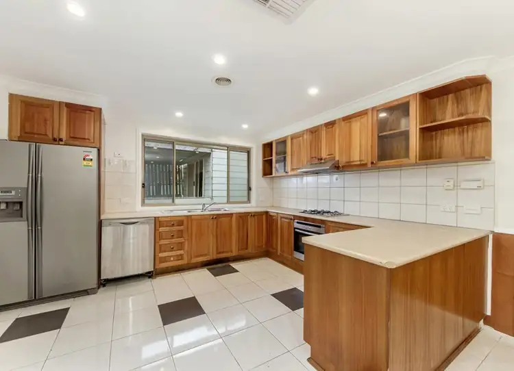 Fourth view of Homely house listing, 2 Walker Court, St Albans VIC 3021