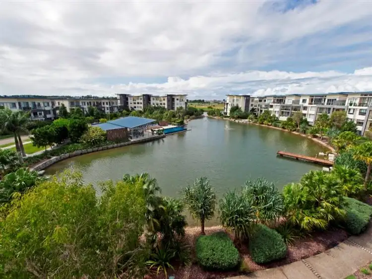 342/3 Pendraat Parade, Hope Island QLD 4212