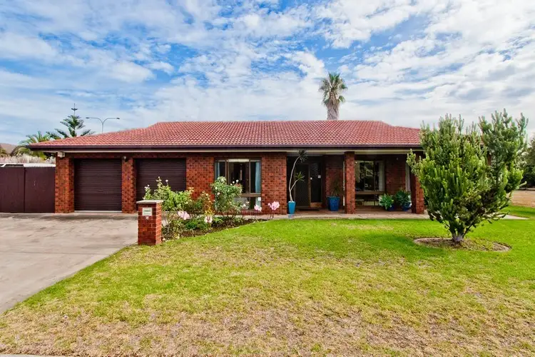18 Bluelake Court, Tennyson SA 5022