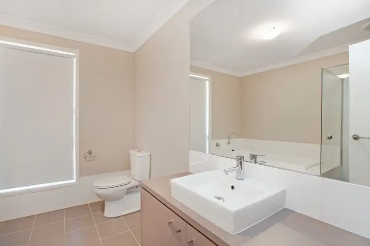 Fifth view of Homely house listing, 10 Dianella Way, Aberglasslyn NSW 2320