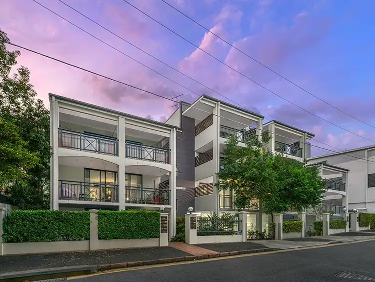 Second view of Homely apartment listing, 4/71 Birley Street, Spring Hill QLD 4000